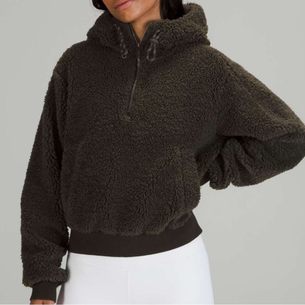 Lululemon textured fleece 1/2 zip hoodie EUC